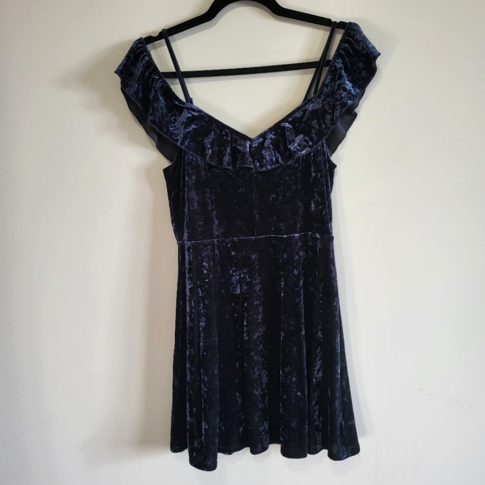American Eagle blue velvet dress